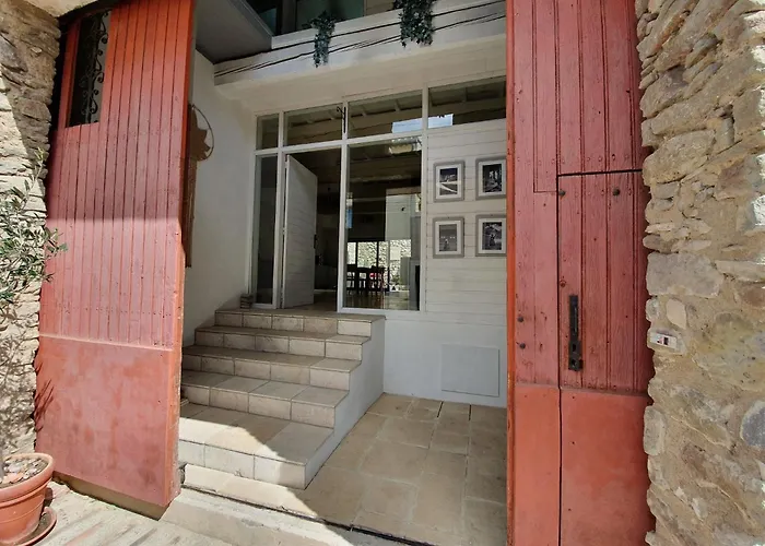 Escape Pool & Charm Tatil Evi *