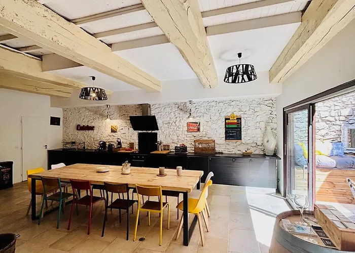 Escape Pool & Charm *